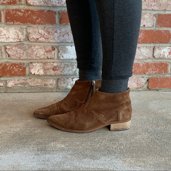 Freda Salvador Arroyo western tan leather bootie size 7.5 - Picture 9 of 10